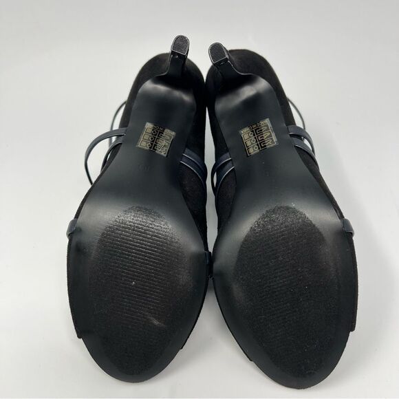 Journee Collection Samara Bootie NEW! - Picture 7 of 8